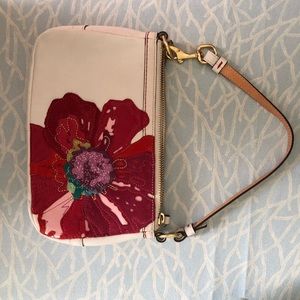 Vintage Coach Poppy Leather Wristlet!